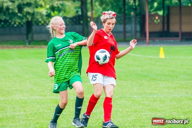 Zdjęcie w galerii na portalu naszraciborz.pl: Mamusie kontra Mamy. Drugi dzień festynu rodzinnego w Tworkowie wiadomości z regionu
