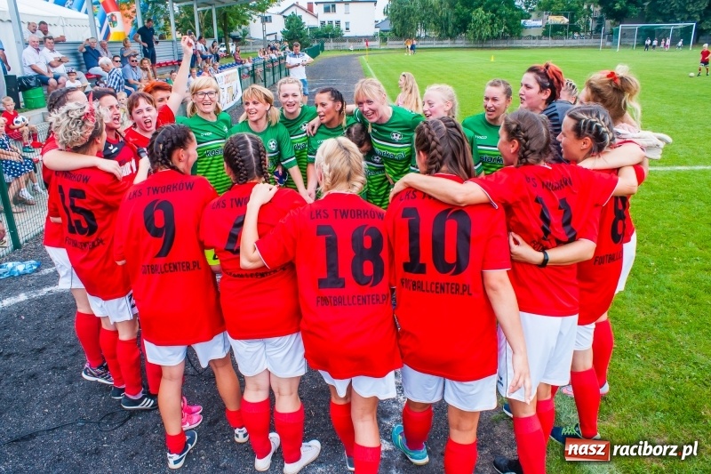 Zdjęcie w galerii na portalu naszraciborz.pl: Mamusie kontra Mamy. Drugi dzień festynu rodzinnego w Tworkowie wiadomości z regionu