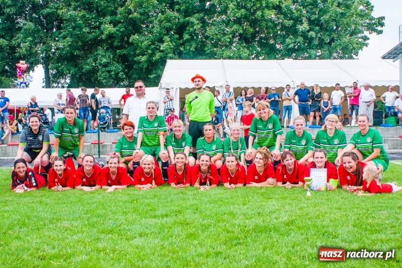 Zdjęcie w galerii na portalu naszraciborz.pl: Mamusie kontra Mamy. Drugi dzień festynu rodzinnego w Tworkowie wiadomości z regionu