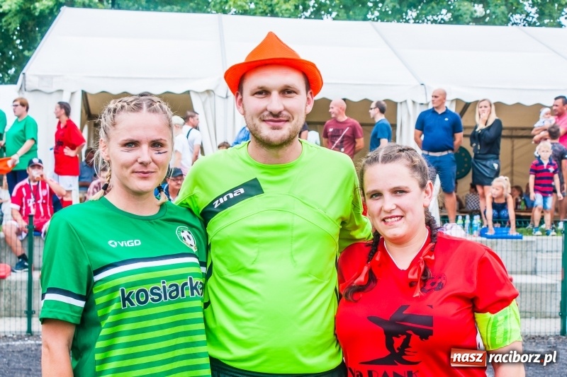 Zdjęcie w galerii na portalu naszraciborz.pl: Mamusie kontra Mamy. Drugi dzień festynu rodzinnego w Tworkowie wiadomości z regionu