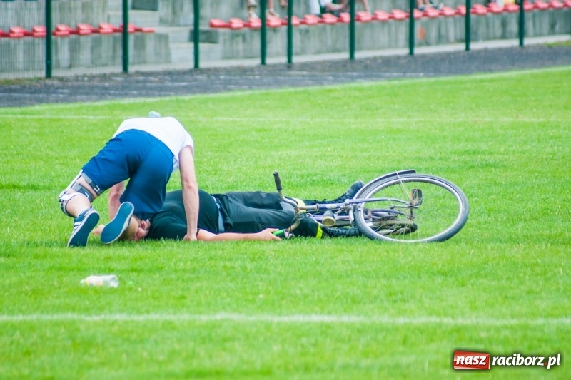 Zdjęcie w galerii na portalu naszraciborz.pl: Mamusie kontra Mamy. Drugi dzień festynu rodzinnego w Tworkowie wiadomości z regionu