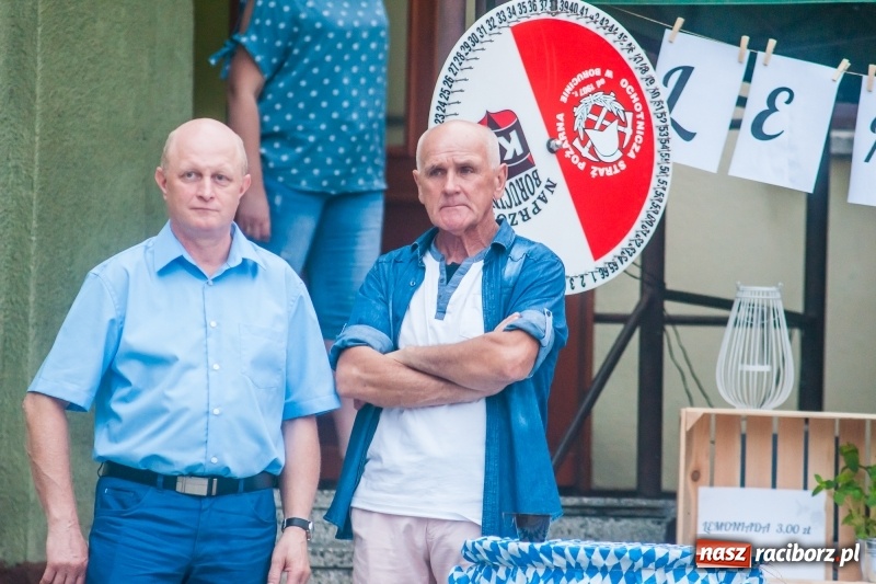 Zdjęcie w galerii na portalu naszraciborz.pl: Kabaret Kałasznikof wywoływał salwy śmiechu w Borucinie wiadomości z regionu