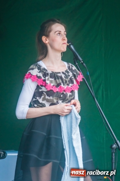 Zdjęcie w galerii na portalu naszraciborz.pl: Kabaret Kałasznikof wywoływał salwy śmiechu w Borucinie wiadomości z regionu