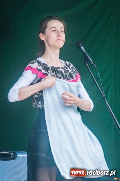 Zdjęcie w galerii na portalu naszraciborz.pl: Kabaret Kałasznikof wywoływał salwy śmiechu w Borucinie wiadomości z regionu