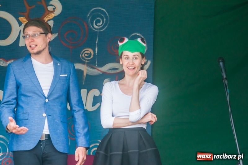 Zdjęcie w galerii na portalu naszraciborz.pl: Kabaret Kałasznikof wywoływał salwy śmiechu w Borucinie wiadomości z regionu