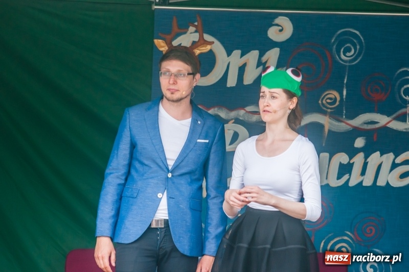 Zdjęcie w galerii na portalu naszraciborz.pl: Kabaret Kałasznikof wywoływał salwy śmiechu w Borucinie wiadomości z regionu