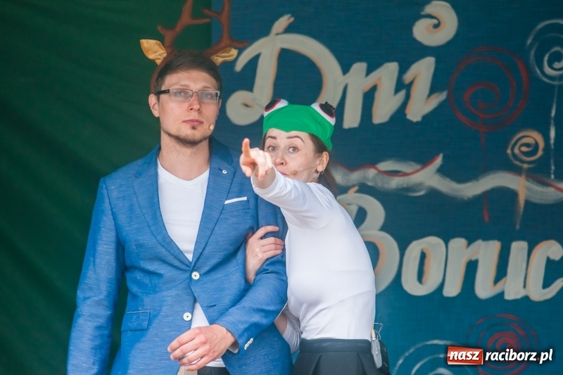 Zdjęcie w galerii na portalu naszraciborz.pl: Kabaret Kałasznikof wywoływał salwy śmiechu w Borucinie wiadomości z regionu