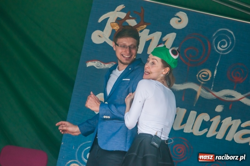 Zdjęcie w galerii na portalu naszraciborz.pl: Kabaret Kałasznikof wywoływał salwy śmiechu w Borucinie wiadomości z regionu