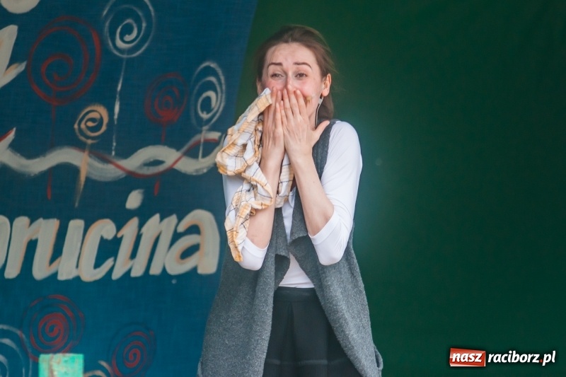 Zdjęcie w galerii na portalu naszraciborz.pl: Kabaret Kałasznikof wywoływał salwy śmiechu w Borucinie wiadomości z regionu