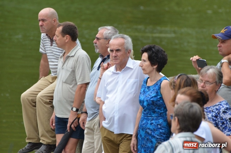 Zdjęcie w galerii na portalu naszraciborz.pl: Od Bacha do Beatlesów. Orkiestra RCK koncertowała w parku Roth wiadomości z regionu