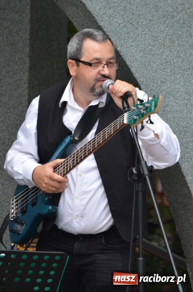 Zdjęcie w galerii na portalu naszraciborz.pl: Od Bacha do Beatlesów. Orkiestra RCK koncertowała w parku Roth wiadomości z regionu