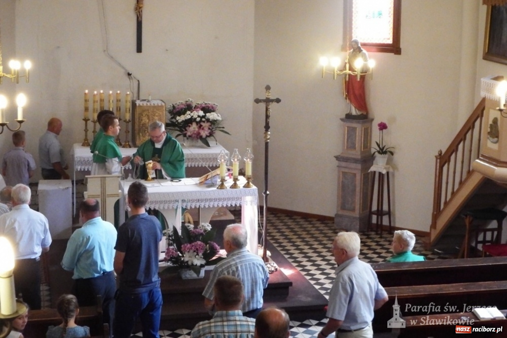 Zdjęcie w galerii na portalu naszraciborz.pl: Parafia św. Jerzego w Sławikowie włączyła się w misyjną akcję wiadomości z regionu