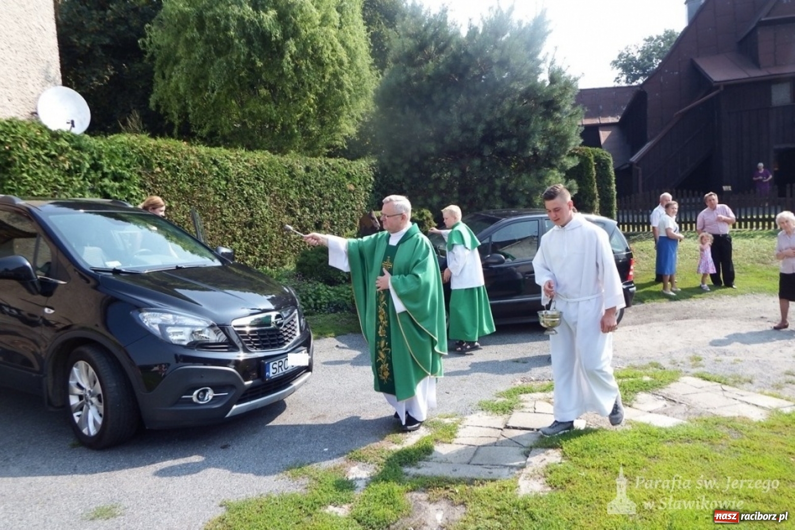 Zdjęcie w galerii na portalu naszraciborz.pl: Parafia św. Jerzego w Sławikowie włączyła się w misyjną akcję wiadomości z regionu