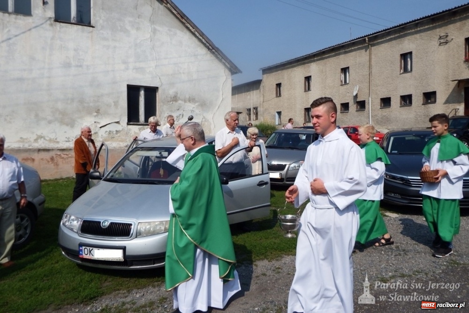Zdjęcie w galerii na portalu naszraciborz.pl: Parafia św. Jerzego w Sławikowie włączyła się w misyjną akcję wiadomości z regionu