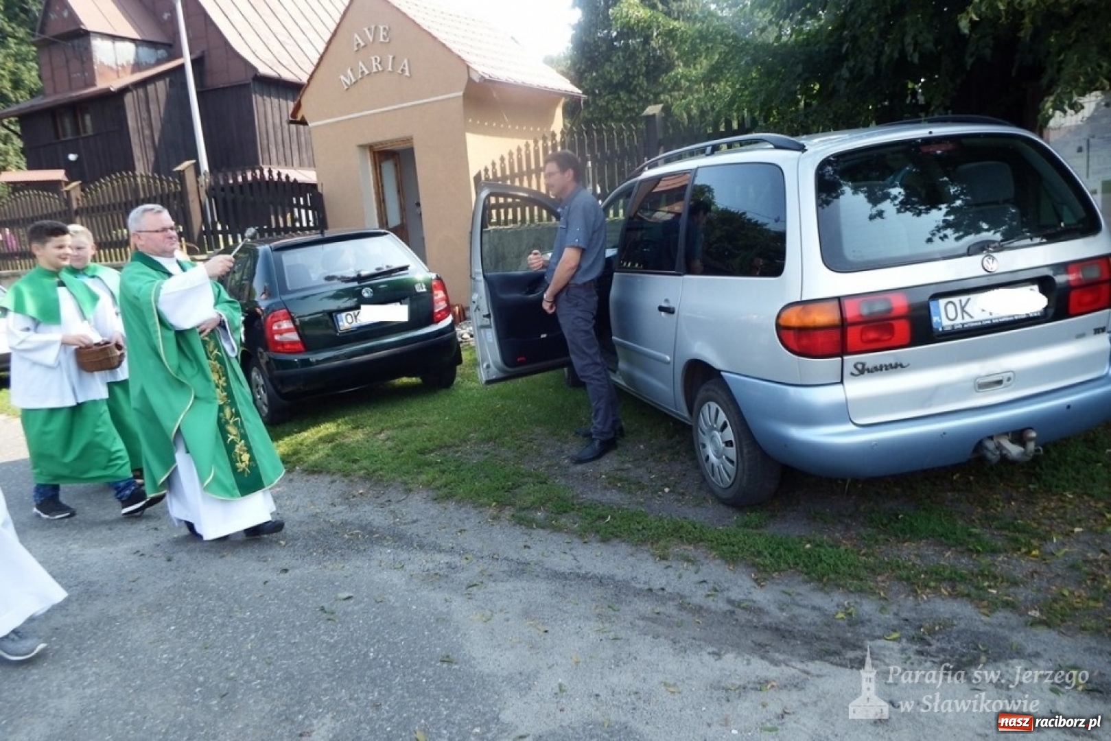 Zdjęcie w galerii na portalu naszraciborz.pl: Parafia św. Jerzego w Sławikowie włączyła się w misyjną akcję wiadomości z regionu