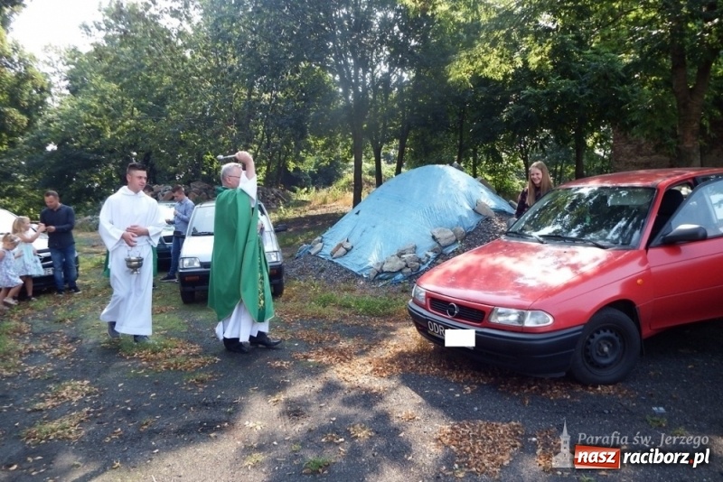 Zdjęcie w galerii na portalu naszraciborz.pl: Parafia św. Jerzego w Sławikowie włączyła się w misyjną akcję wiadomości z regionu