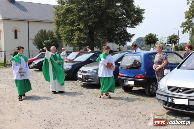 Zdjęcie w galerii na portalu naszraciborz.pl: Parafia św. Jerzego w Sławikowie włączyła się w misyjną akcję wiadomości z regionu