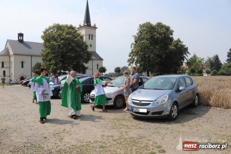 Zdjęcie w galerii na portalu naszraciborz.pl: Parafia św. Jerzego w Sławikowie włączyła się w misyjną akcję wiadomości z regionu