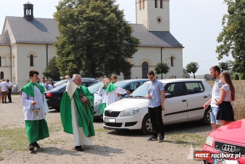 Zdjęcie w galerii na portalu naszraciborz.pl: Parafia św. Jerzego w Sławikowie włączyła się w misyjną akcję wiadomości z regionu