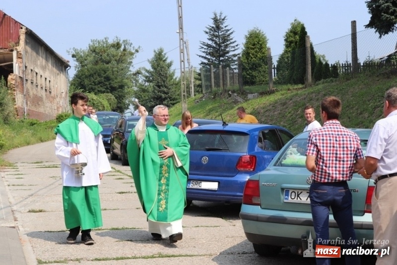 Zdjęcie w galerii na portalu naszraciborz.pl: Parafia św. Jerzego w Sławikowie włączyła się w misyjną akcję wiadomości z regionu