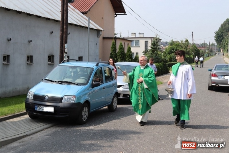 Zdjęcie w galerii na portalu naszraciborz.pl: Parafia św. Jerzego w Sławikowie włączyła się w misyjną akcję wiadomości z regionu
