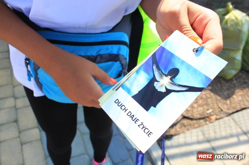 Zdjęcie w galerii na portalu naszraciborz.pl: 228 pielgrzymów wyruszyło dziś w drogę z Lubomi na Jasną Górę wiadomości z regionu