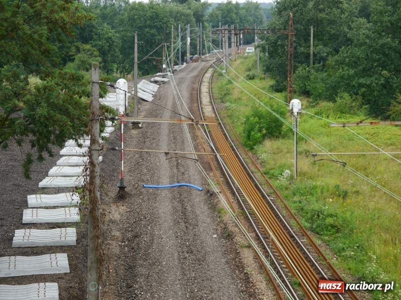 Zdjęcie w galerii na portalu naszraciborz.pl: Trwają prace inwestycyjne na linii kolejowej nr 140 Nędza - Nędza Wieś wiadomości z regionu