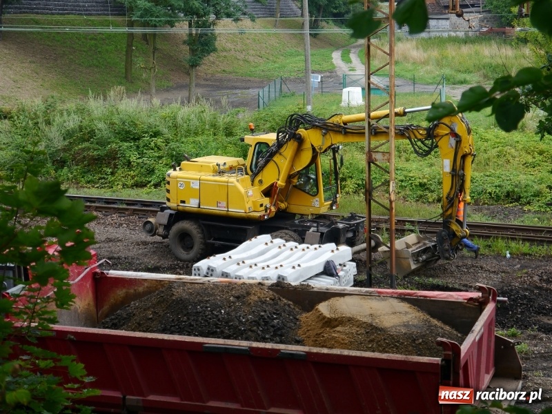 Zdjęcie w galerii na portalu naszraciborz.pl: Trwają prace inwestycyjne na linii kolejowej nr 140 Nędza - Nędza Wieś wiadomości z regionu
