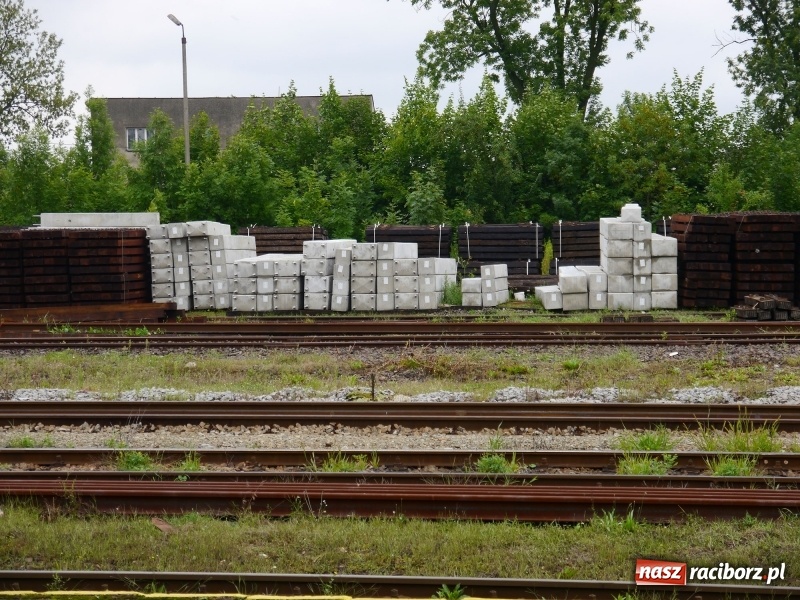 Zdjęcie w galerii na portalu naszraciborz.pl: Trwają prace inwestycyjne na linii kolejowej nr 140 Nędza - Nędza Wieś wiadomości z regionu