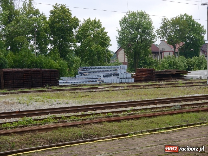 Zdjęcie w galerii na portalu naszraciborz.pl: Trwają prace inwestycyjne na linii kolejowej nr 140 Nędza - Nędza Wieś wiadomości z regionu