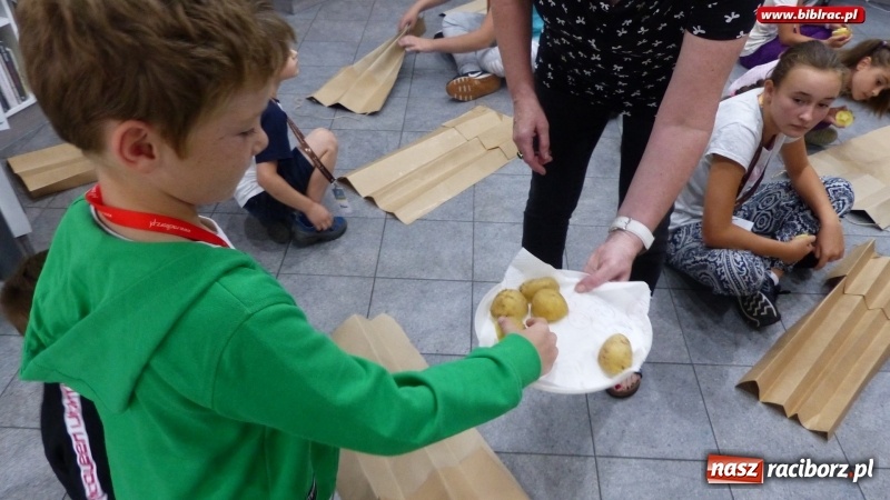 Zdjęcie w galerii na portalu naszraciborz.pl: Akademia małego czarodzieja w raciborskiej bibliotece wiadomości z regionu