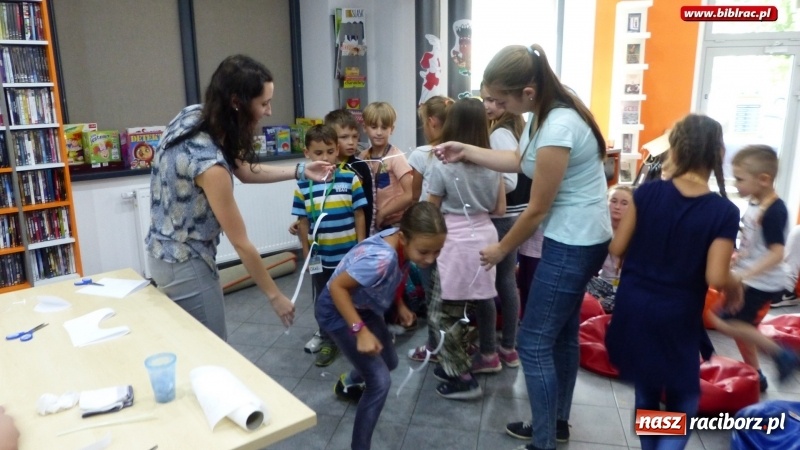 Zdjęcie w galerii na portalu naszraciborz.pl: Akademia małego czarodzieja w raciborskiej bibliotece wiadomości z regionu