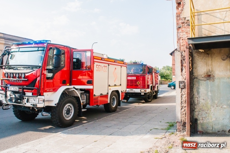 Zdjęcie w galerii na portalu naszraciborz.pl: Rozlany olej spowodował pożar w lokalu przy Cygarowej  wiadomości z regionu