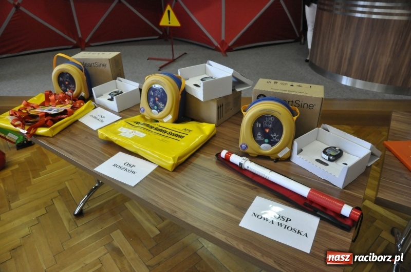 Zdjęcie w galerii na portalu naszraciborz.pl: Strażacy z gminy Krzyżanowice odebrali sprzęt z Funduszu Sprawiedliwości  wiadomości z regionu