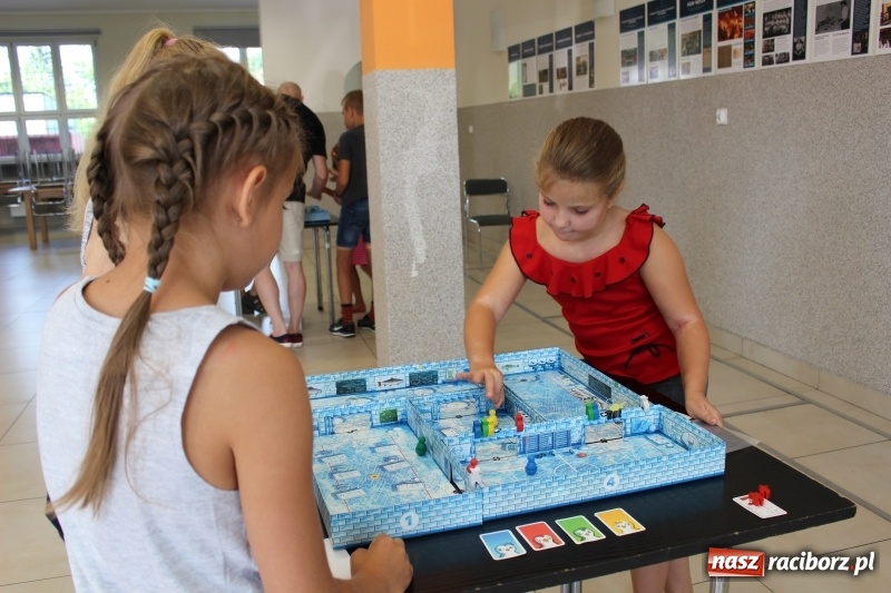 Zdjęcie w galerii na portalu naszraciborz.pl: Eliminacje mistrzostw Polski w gry planszowe w Nędzy wiadomości z regionu