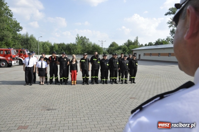 Zdjęcie w galerii na portalu naszraciborz.pl: Strażacy z gminy Pietrowice Wielkie odebrali nowy sprzęt  wiadomości z regionu