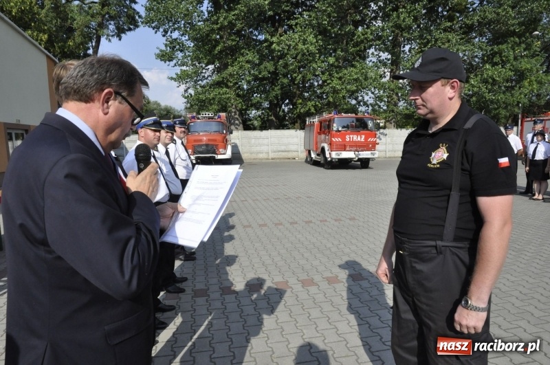 Zdjęcie w galerii na portalu naszraciborz.pl: Strażacy z gminy Pietrowice Wielkie odebrali nowy sprzęt  wiadomości z regionu