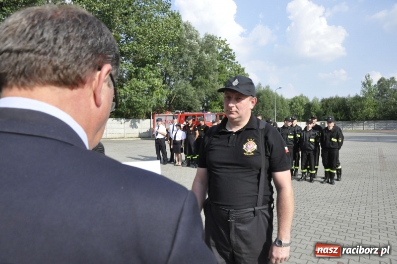 Zdjęcie w galerii na portalu naszraciborz.pl: Strażacy z gminy Pietrowice Wielkie odebrali nowy sprzęt  wiadomości z regionu