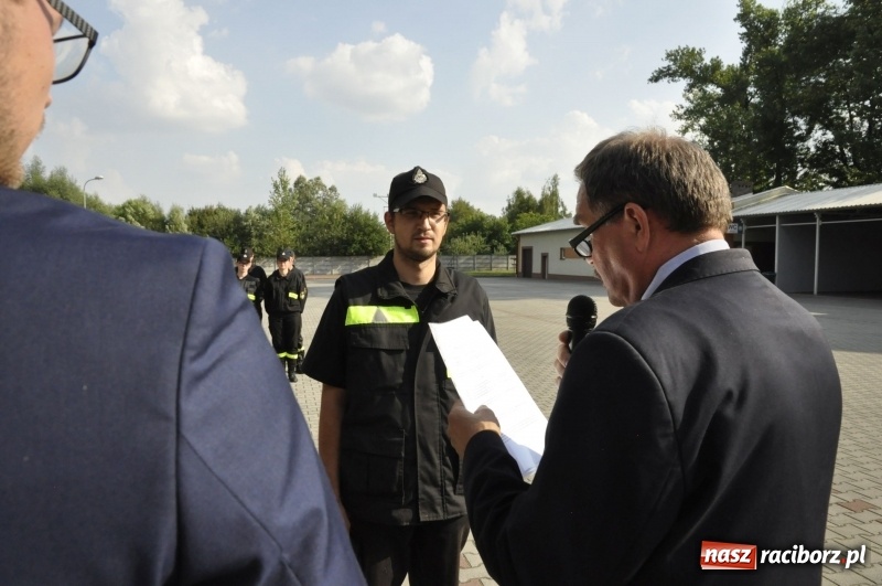 Zdjęcie w galerii na portalu naszraciborz.pl: Strażacy z gminy Pietrowice Wielkie odebrali nowy sprzęt  wiadomości z regionu