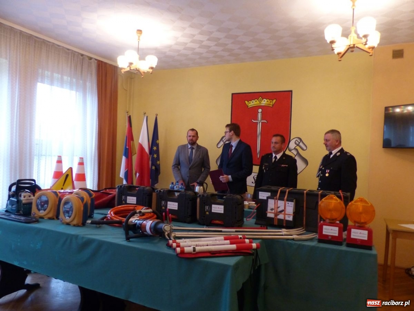 Zdjęcie w galerii na portalu naszraciborz.pl: Jednostki OSP z gminy Krzanowice z nowym sprzętem ratowniczym wiadomości z regionu