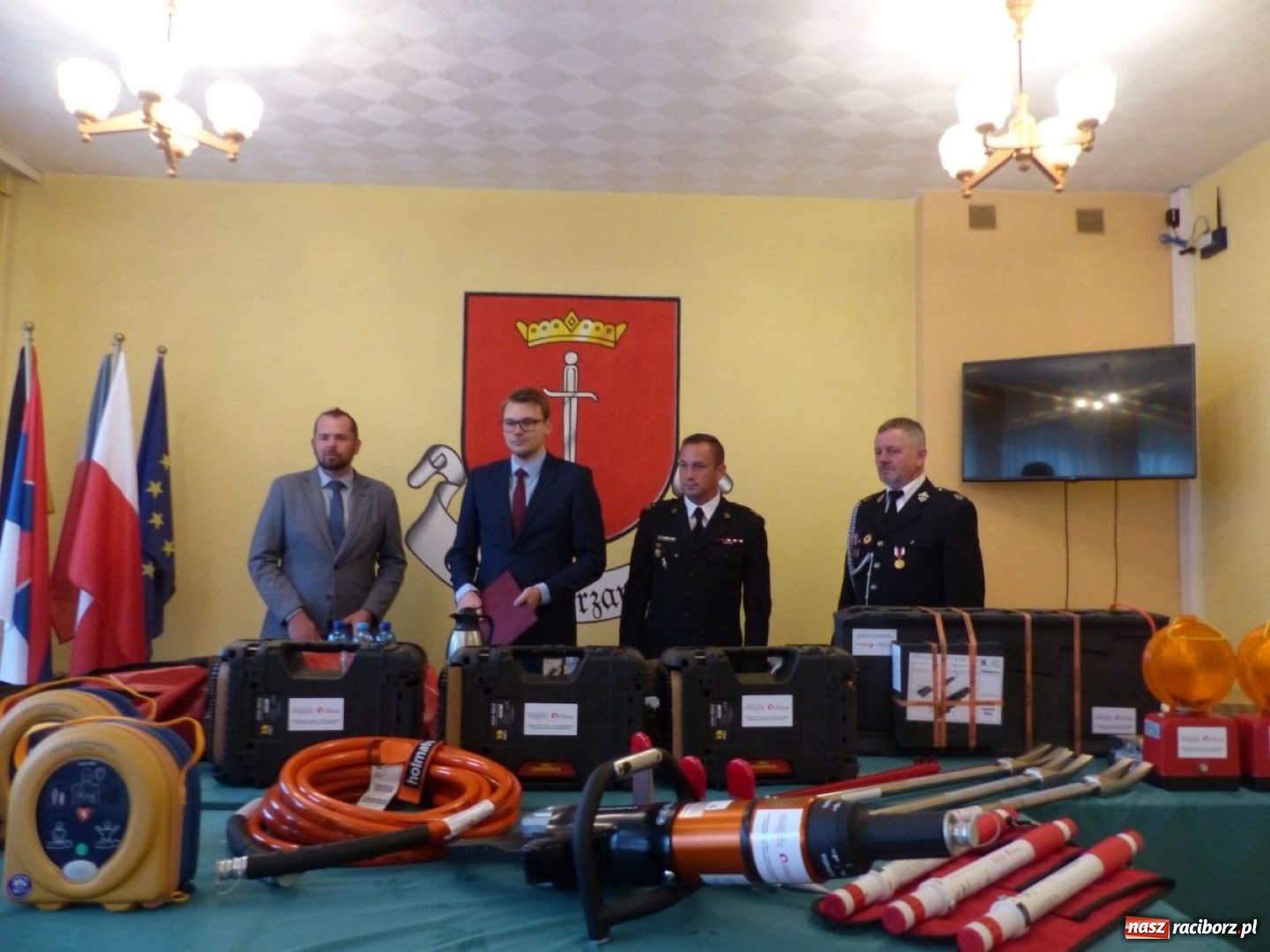 Zdjęcie w galerii na portalu naszraciborz.pl: Jednostki OSP z gminy Krzanowice z nowym sprzętem ratowniczym wiadomości z regionu