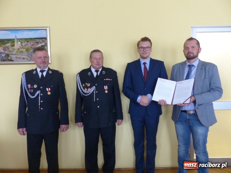 Zdjęcie w galerii na portalu naszraciborz.pl: Jednostki OSP z gminy Krzanowice z nowym sprzętem ratowniczym wiadomości z regionu