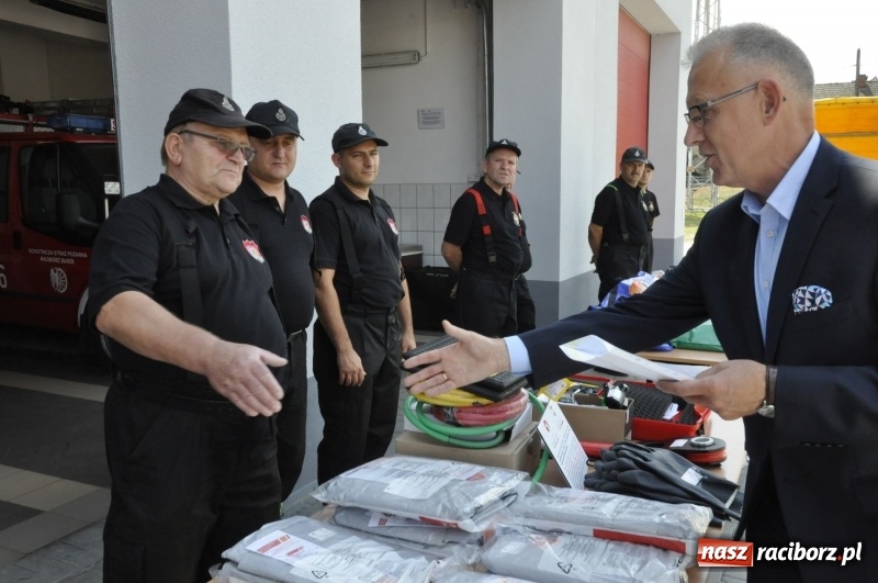 Zdjęcie w galerii na portalu naszraciborz.pl: Raciborskie OSP bogatsze o nowy sprzęt  wiadomości z regionu