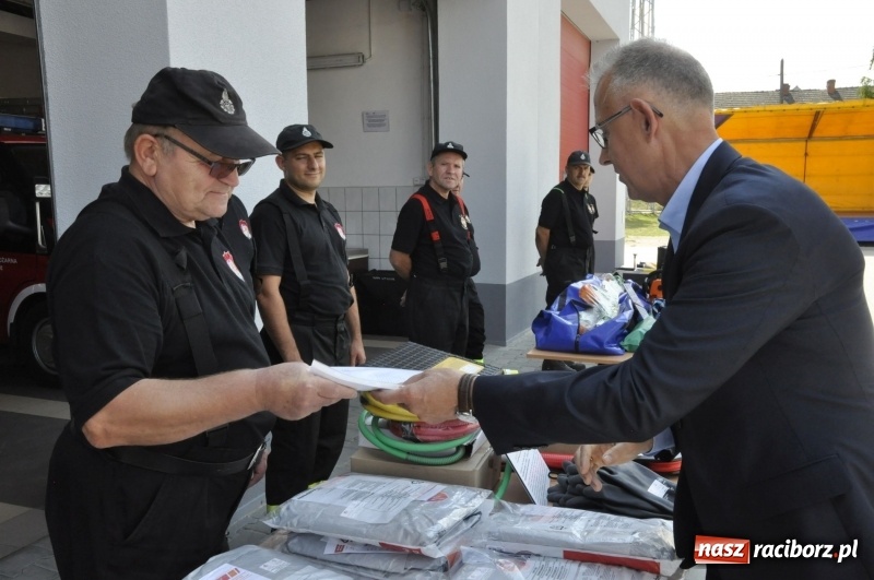 Zdjęcie w galerii na portalu naszraciborz.pl: Raciborskie OSP bogatsze o nowy sprzęt  wiadomości z regionu