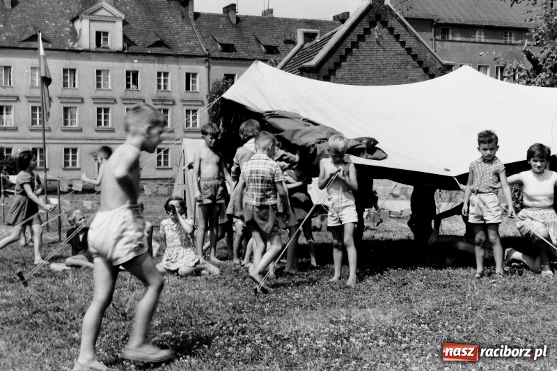 Zdjęcie w galerii na portalu naszraciborz.pl: Raciborskie wakacje w latach 60. na starych zdjęciach  wiadomości z regionu