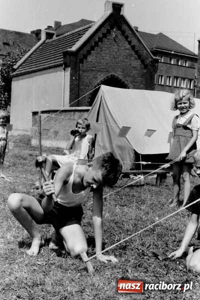 Zdjęcie w galerii na portalu naszraciborz.pl: Raciborskie wakacje w latach 60. na starych zdjęciach  wiadomości z regionu