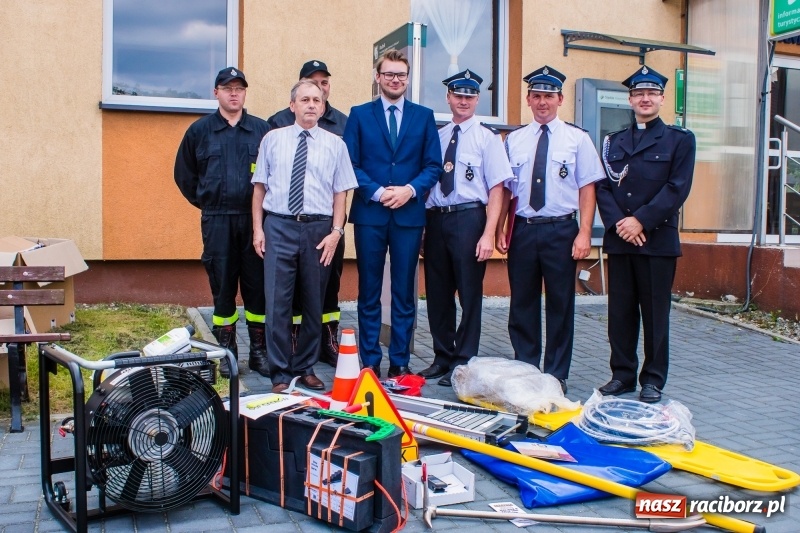 Zdjęcie w galerii na portalu naszraciborz.pl: Jednostki OSP z gminy Rudnik mają nowy sprzęt ratowniczy wiadomości z regionu