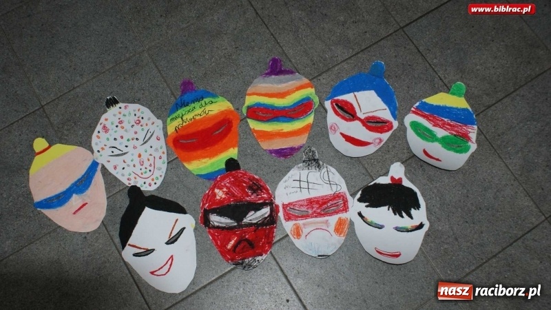 Zdjęcie w galerii na portalu naszraciborz.pl: Lato z biblioteką. Misiowy wtorek, potworny czwartek wiadomości z regionu