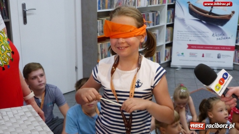 Zdjęcie w galerii na portalu naszraciborz.pl: Lato z biblioteką. Misiowy wtorek, potworny czwartek wiadomości z regionu