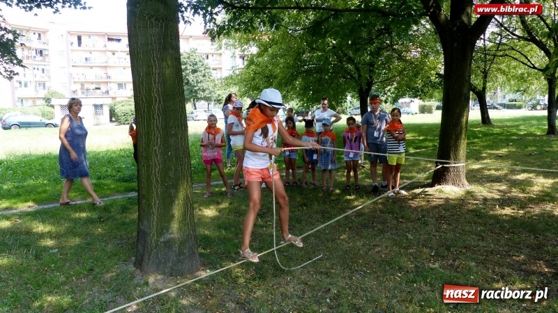 Zdjęcie w galerii na portalu naszraciborz.pl: Lato z biblioteką. Misiowy wtorek, potworny czwartek wiadomości z regionu